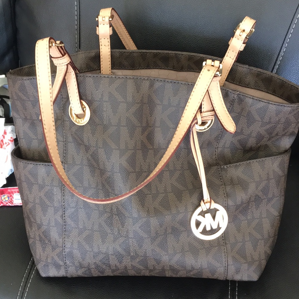 Michael kors purse